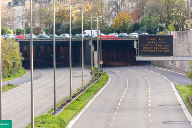 220 km/h statt 50: Köln installiert neue Blitzer im Herkulestunnel